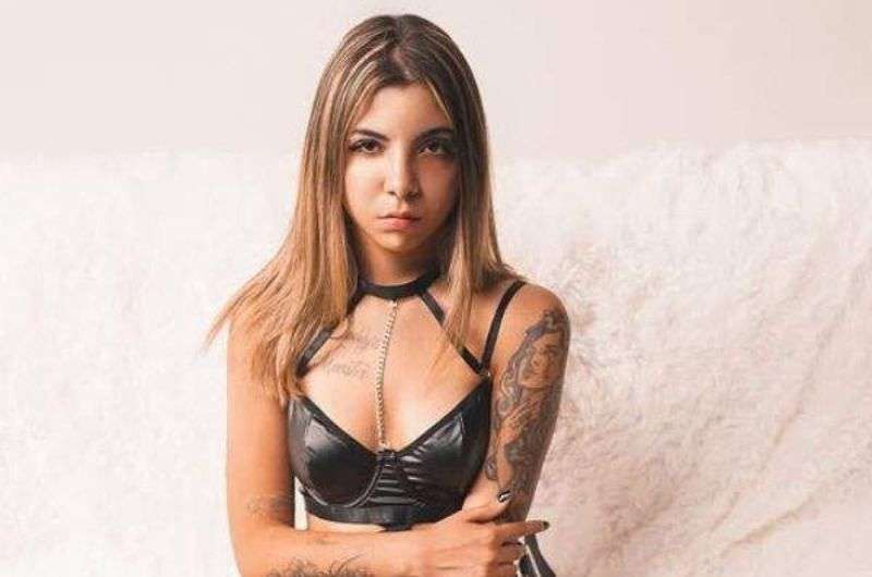 Copertina della recensione di Chiara Alexia, sito riservato ai maggiorenni