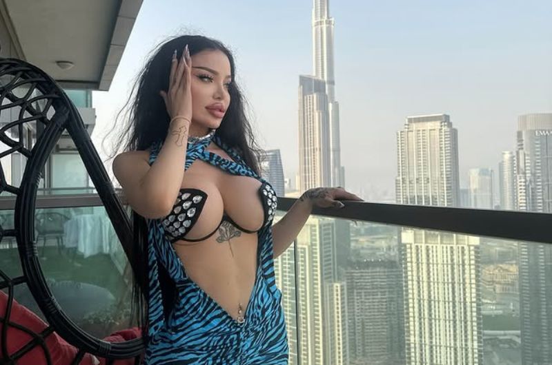 Copertina della recensione di Jolie Cat, sito riservato ai maggiorenni
