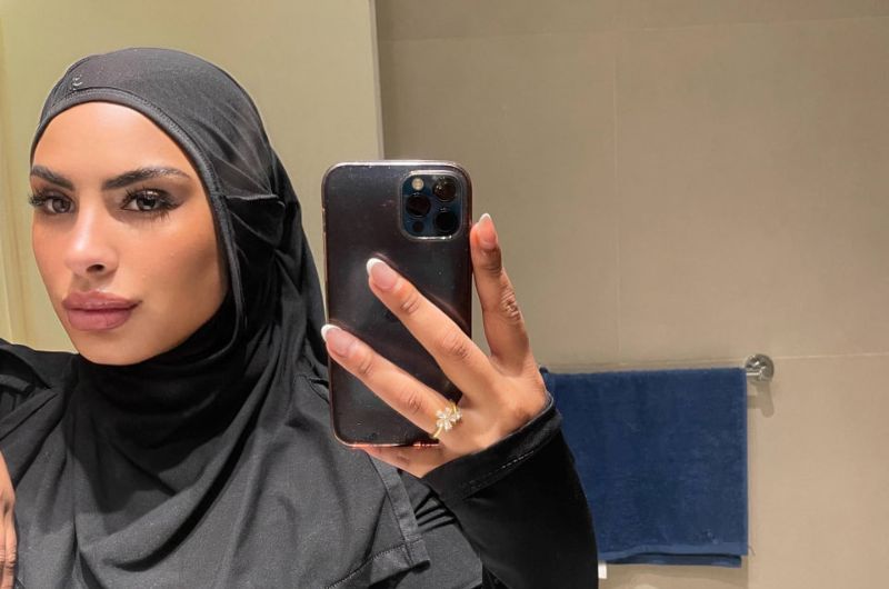 Copertina della recensione di Layla Halal, sito riservato ai maggiorenni