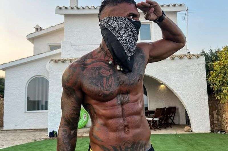 Copertina della recensione di Lucas Peracchi, sito riservato ai maggiorenni