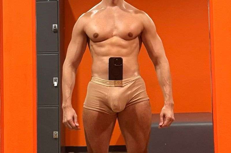 Copertina della recensione di Stallion Fabio, sito riservato ai maggiorenni