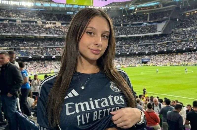 Copertina della recensione di Yara Navaro, sito riservato ai maggiorenni